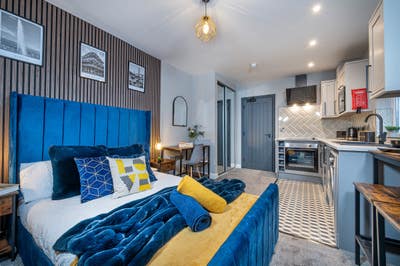 🤩Irresistible🤩 Fully Furnished 💕Apartment in SN1! Main Photo