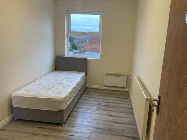 DSS Supported Accommodation 4 rooms, Stirchley Main Photo