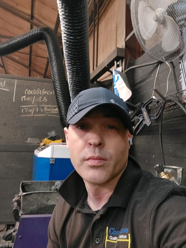 I am a professional male aged 41. I am lookin... Main Photo