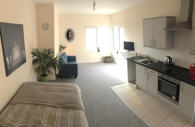 🦅R04 Studio apartment to rent NN1 town centre 🦅 Main Photo