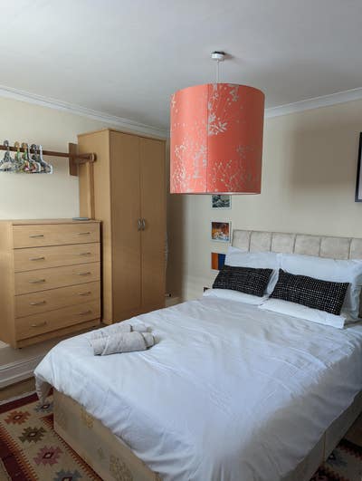 Centrally located Spacious 1 bed (Stokey) Main Photo