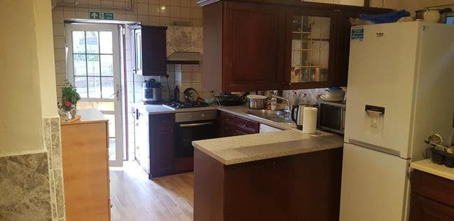 Large single room  Main Photo