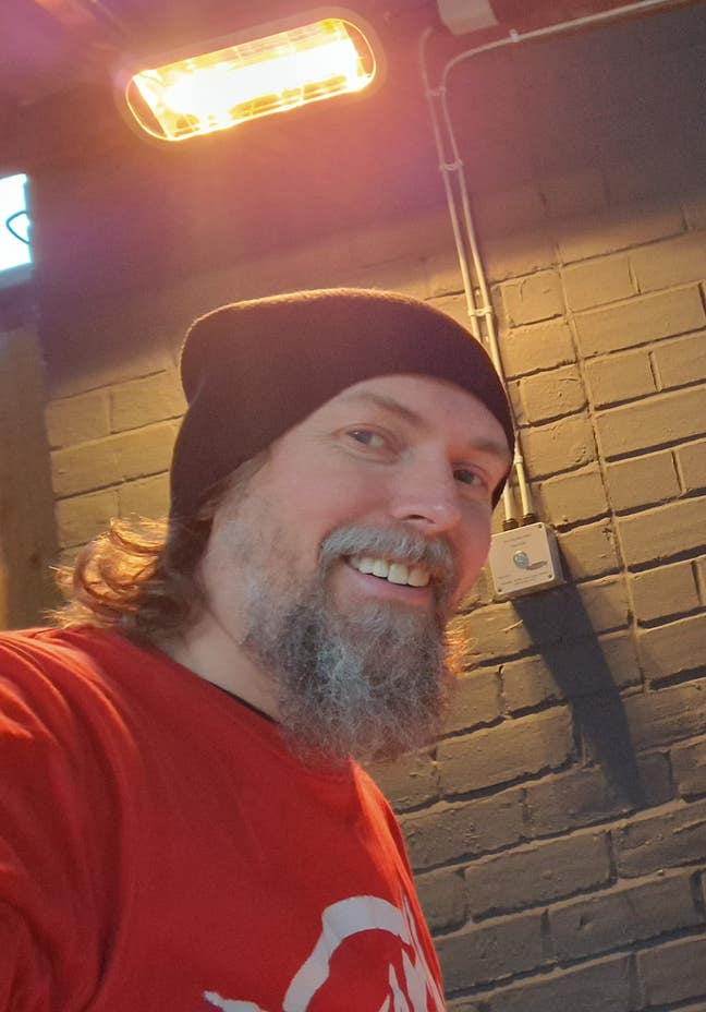 WFH guy after large doble room Main Photo