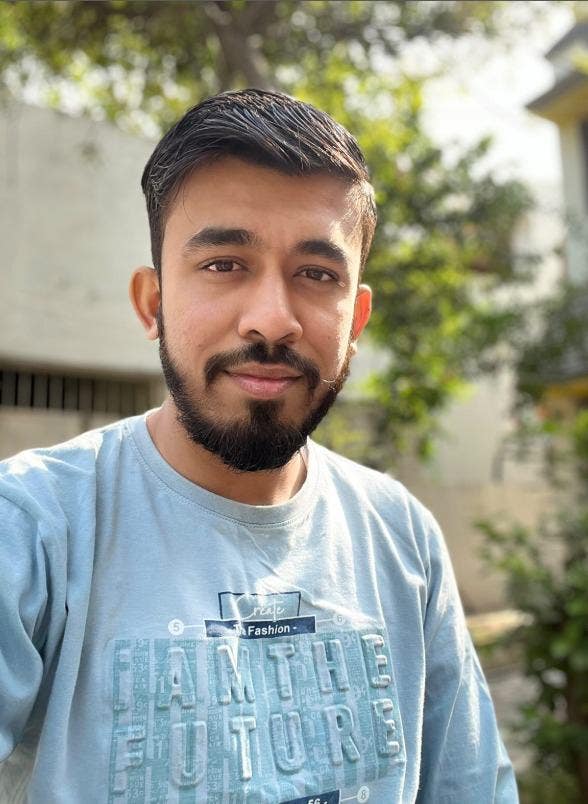 Students at Oxford brookes uni Main Photo