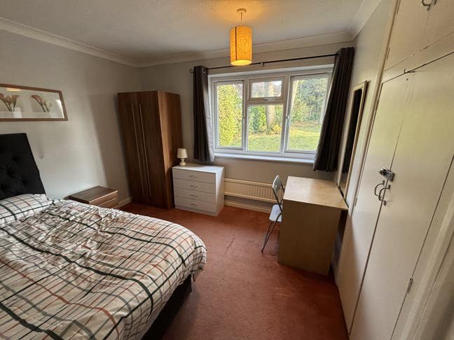 Professional House for Frimley Park Hospital Staff Main Photo