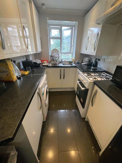 Double Room Opposite Queen Mary/Mile end/Stepney  Main Photo