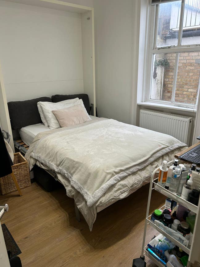 Lovely Double Room All Bills Included Near Tube Main Photo