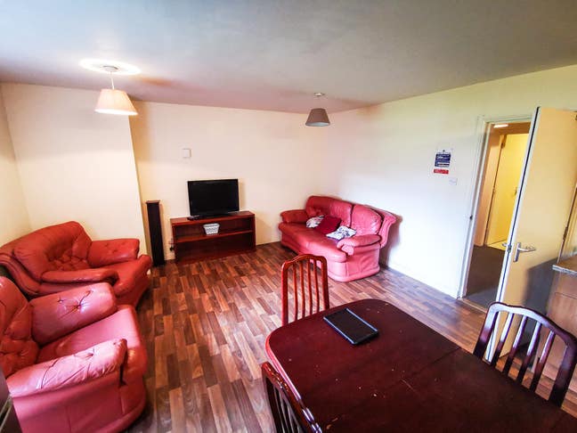 6 Rooms available in a 6 bed student flat Main Photo
