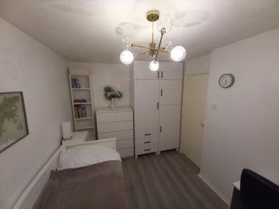 A double-bedroom for rent Main Photo