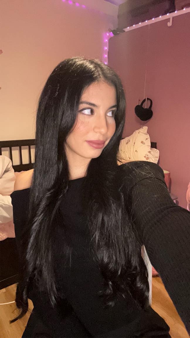 Professional Female seeks a single or double room Main Photo