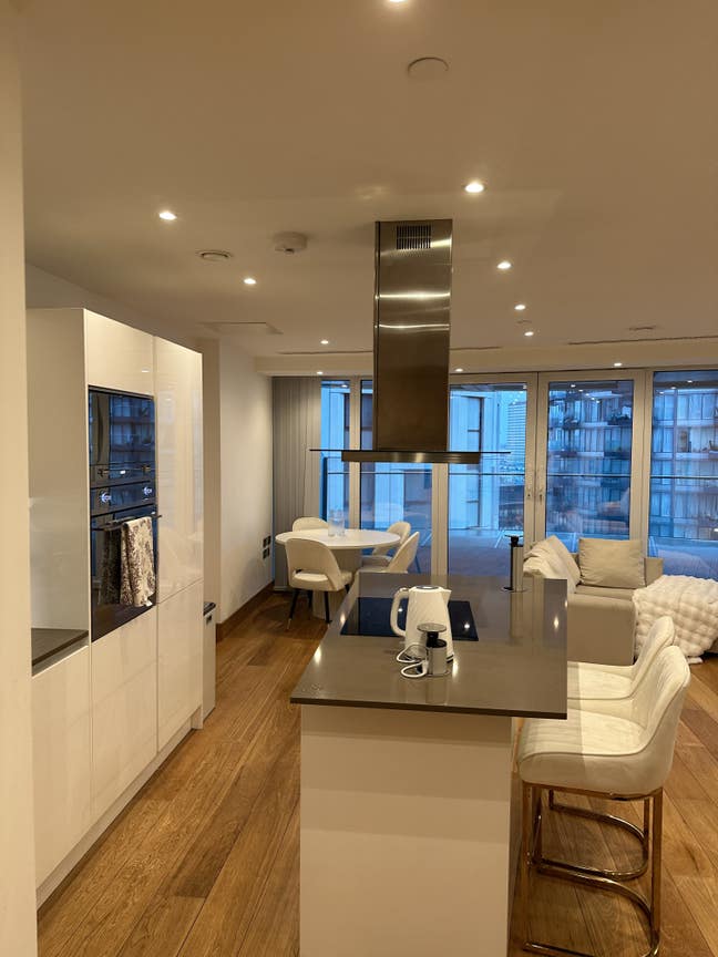 Luxury 1 bed apartment to rent in Canary Wharf Main Photo