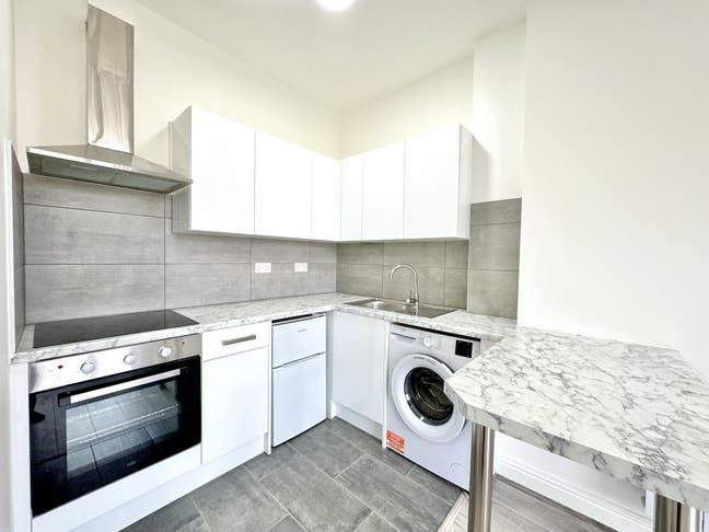1 bedroom flat to rent in East Finchley N2 Main Photo