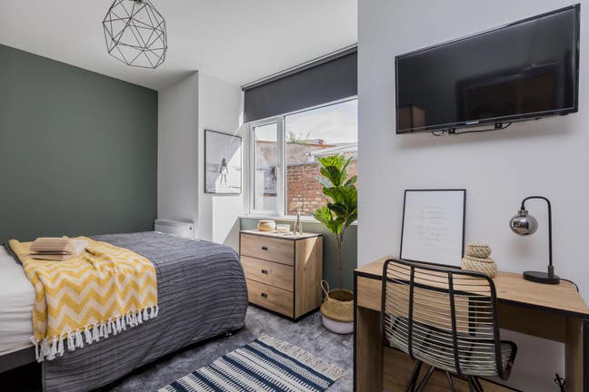 Amazing House 💥All Rooms Ensuite + All Bills Inc! Main Photo