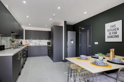 Amazing House 💥All Rooms Ensuite + All Bills Inc! Main Photo