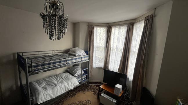 Basic Double Room for Rent in St Agnes Main Photo