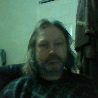 Man looking for room   Main Photo