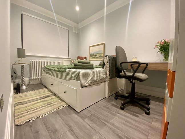2 xDouble Rooms, nr Richmond Bridge, £800& 1000inc Main Photo