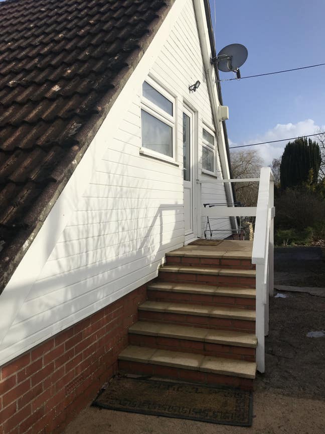 Short Let Garden Flat  Main Photo