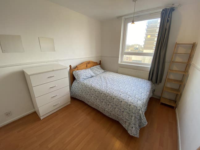 Lovely Double! 3 Bedroom Flat! Shoreditch!! Main Photo