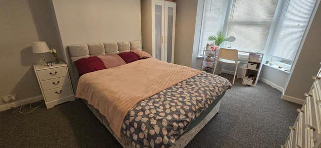 Large double room Main Photo