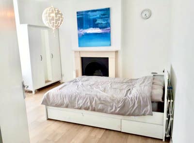 Large Newly Decorated Double Room Own Bathroom Main Photo