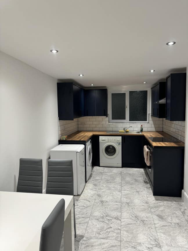 Premium Accommodation Town Centre Main Photo