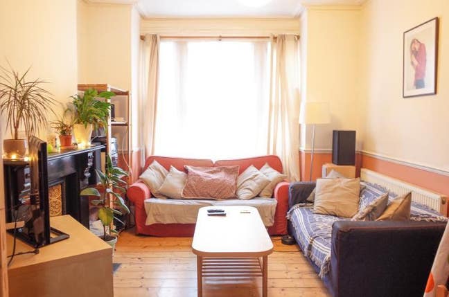 Double room available in lovely Stokey :) Main Photo