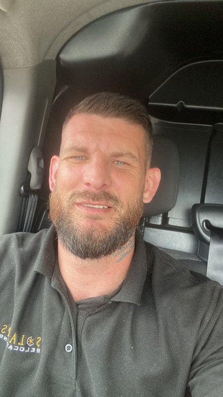 I am a professional male aged 41 I am looking... Main Photo