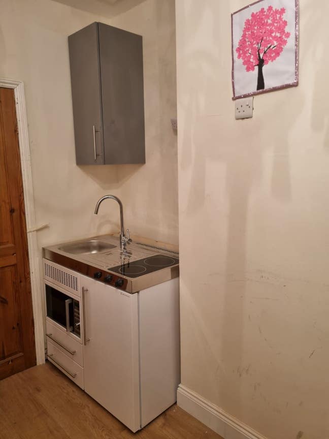Studio room available in patchway Main Photo