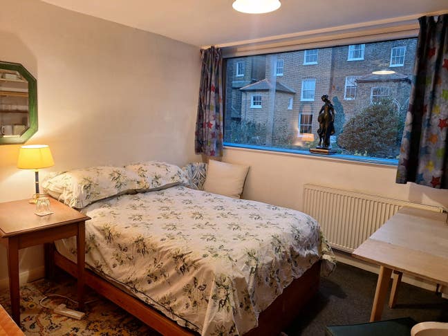 Monday to Thursday double room in Barnes Main Photo