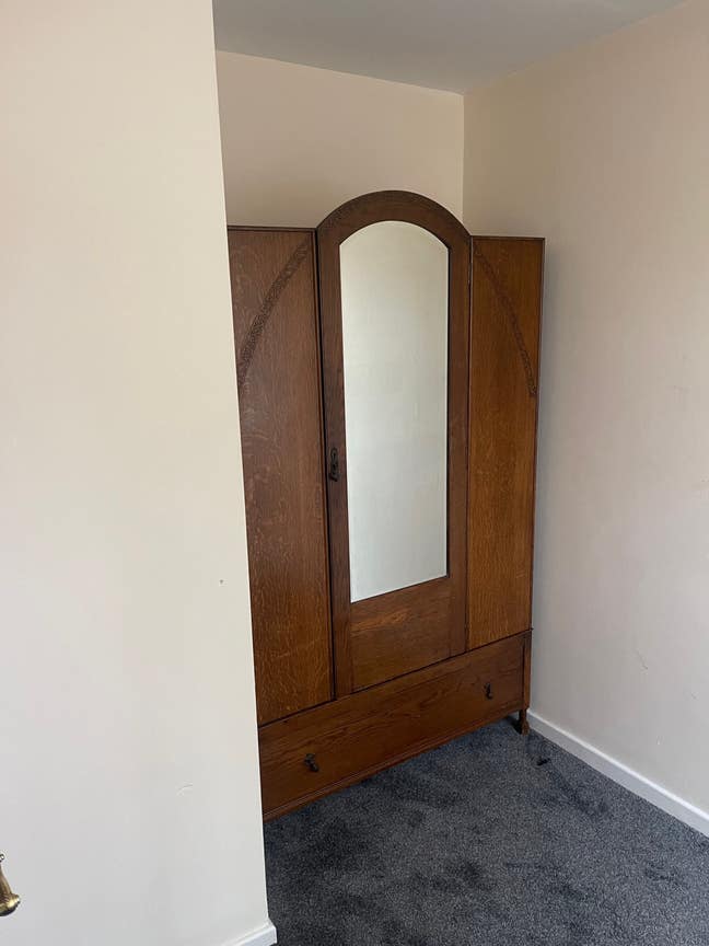 Roommate Wanted: Shared Room in a Cozy Apartment Main Photo