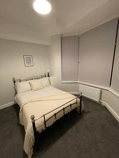 1 Large En Suite Room in L4! Main Photo