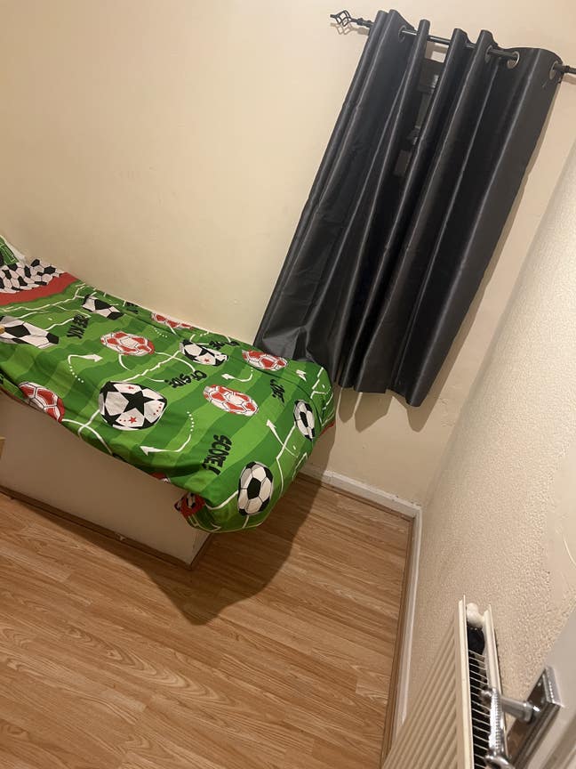 Your welcome to view the room Main Photo