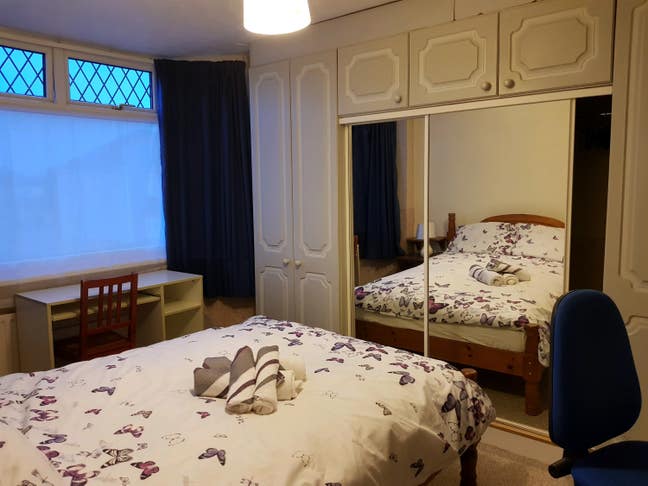 Female.  Double. Filton.MOD Airbus Southmead Abbey Main Photo