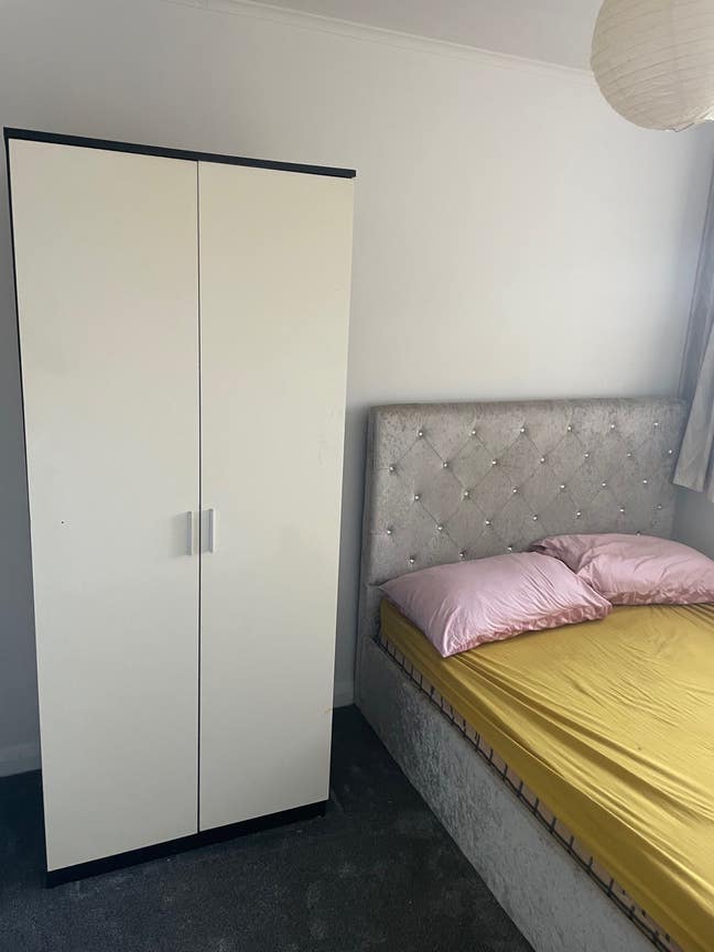 Room for rent  Main Photo