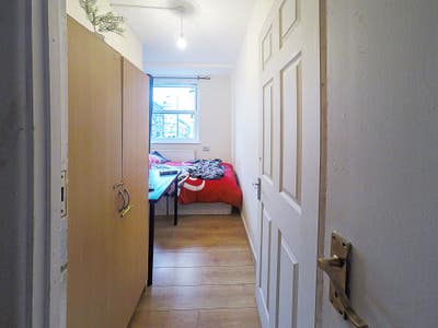   Small Double Room in Homerton- Promo Main Photo