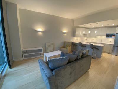 1 Room in Highly Desirable Deansgate 2 Bed Flat Main Photo