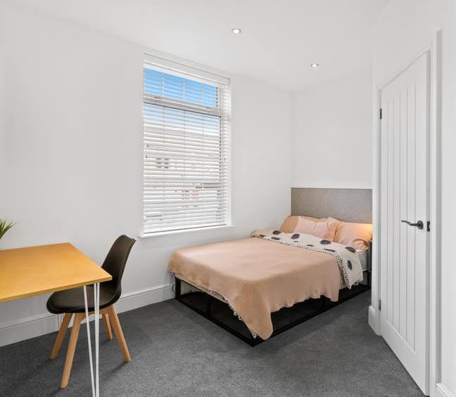 Double rooms off Ashbourne Rd DE1 Main Photo