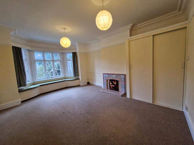 Studio Flat on Popular Unthank Road Main Photo