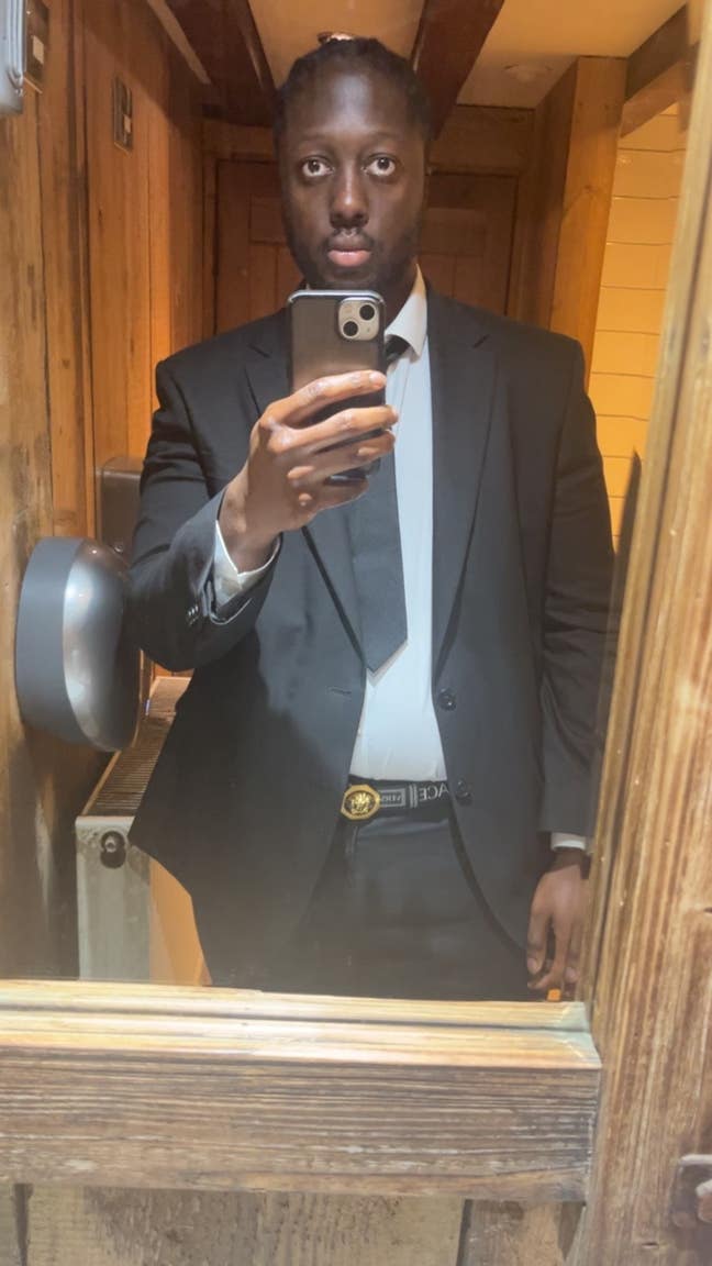 Professional Male seeks a single or double room Main Photo