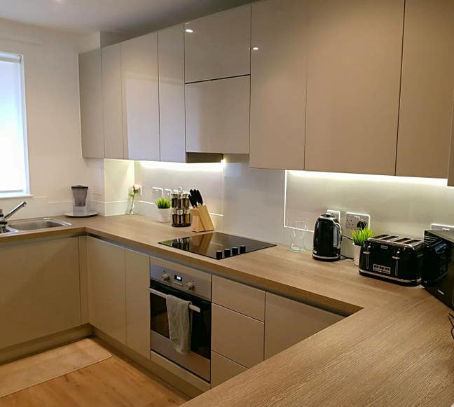 1 Bed Flat for Rent -  Modern Furnished Main Photo
