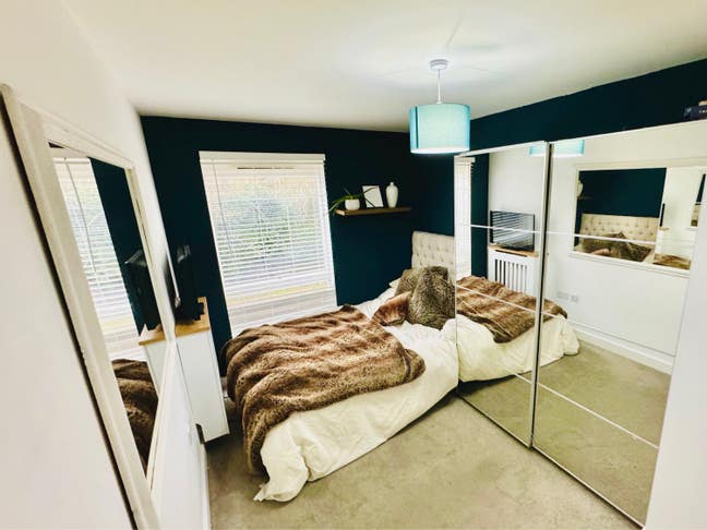 Double Room in peaceful house Main Photo