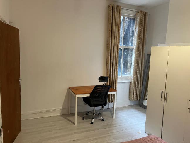 Double Room to let  Main Photo