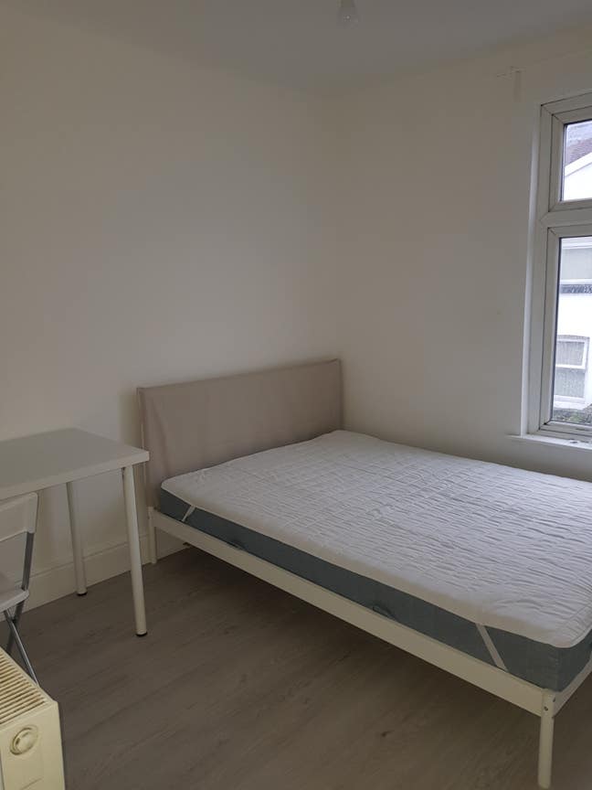Low Deposit Option!-Cheap Double Room in Tuebrook Main Photo