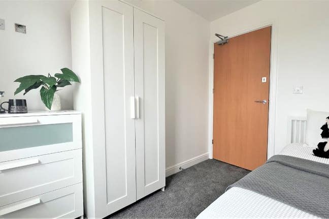 Single Own Suite | Near Whh | Deposit Free Main Photo