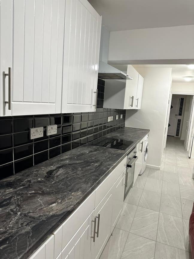 1 Ensuite room close to Basildon town centre Main Photo