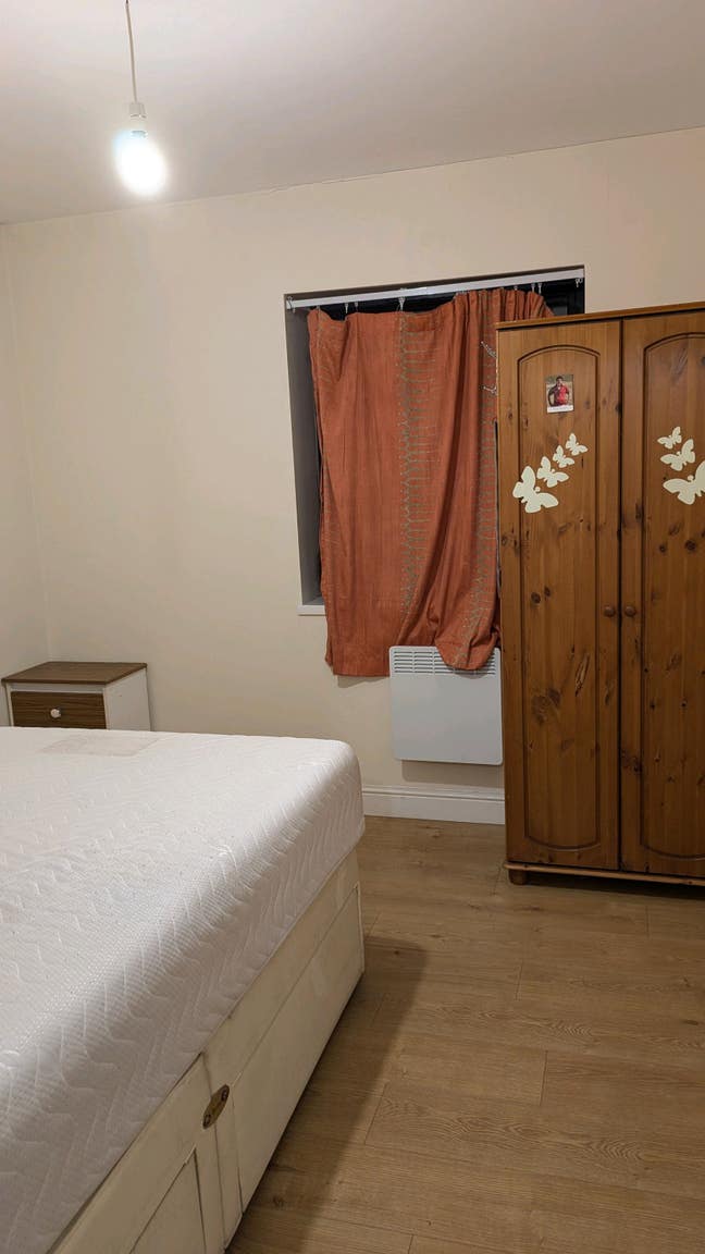 1 double bedroom available  Main Photo
