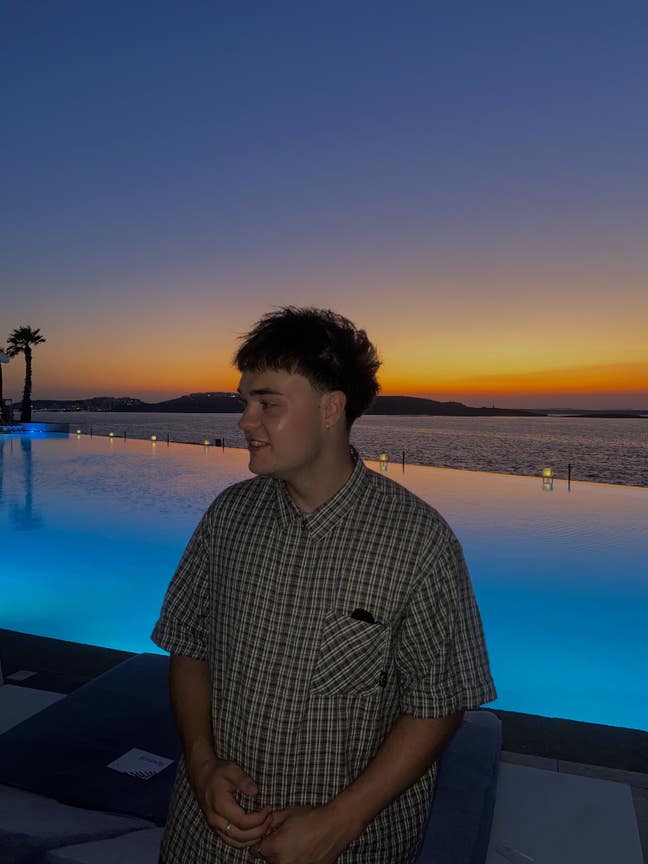 Professional looking for a room Main Photo