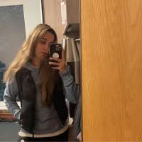 I am a professional female aged 25. I am look... Main Photo