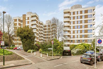 Double Bedroom in Barnes / West Putney. Main Photo